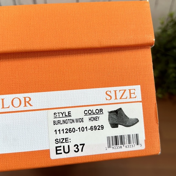 Miz Mooz Burlington Leather Cut-Out Wide Width Ankle Boots - Picture 10 of 10